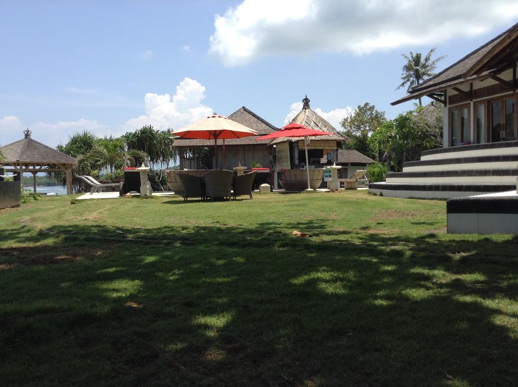 Jennys Place Hotel Nusa Lembongan  Exterior photo