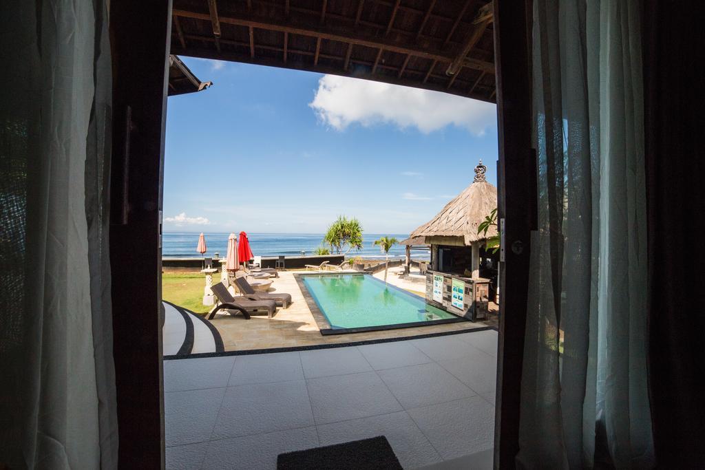 Jennys Place Hotel Nusa Lembongan  Exterior photo