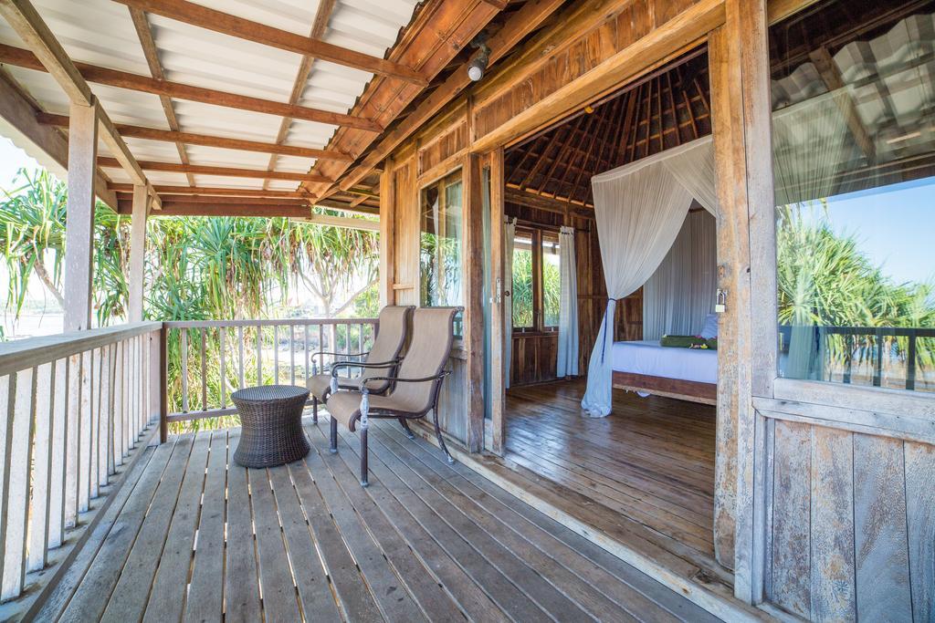 Jennys Place Hotel Nusa Lembongan  Exterior photo