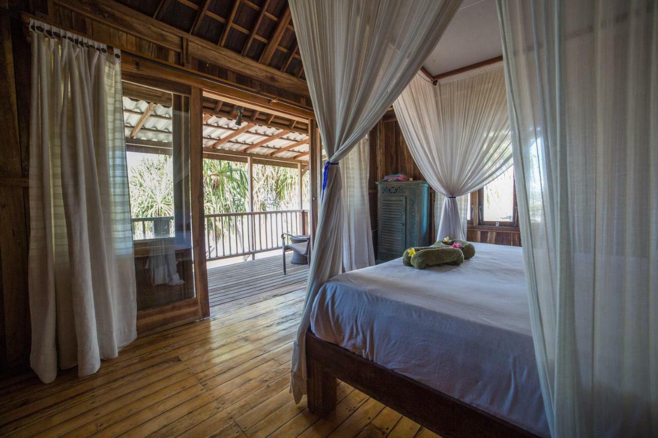 Jennys Place Hotel Nusa Lembongan  Exterior photo